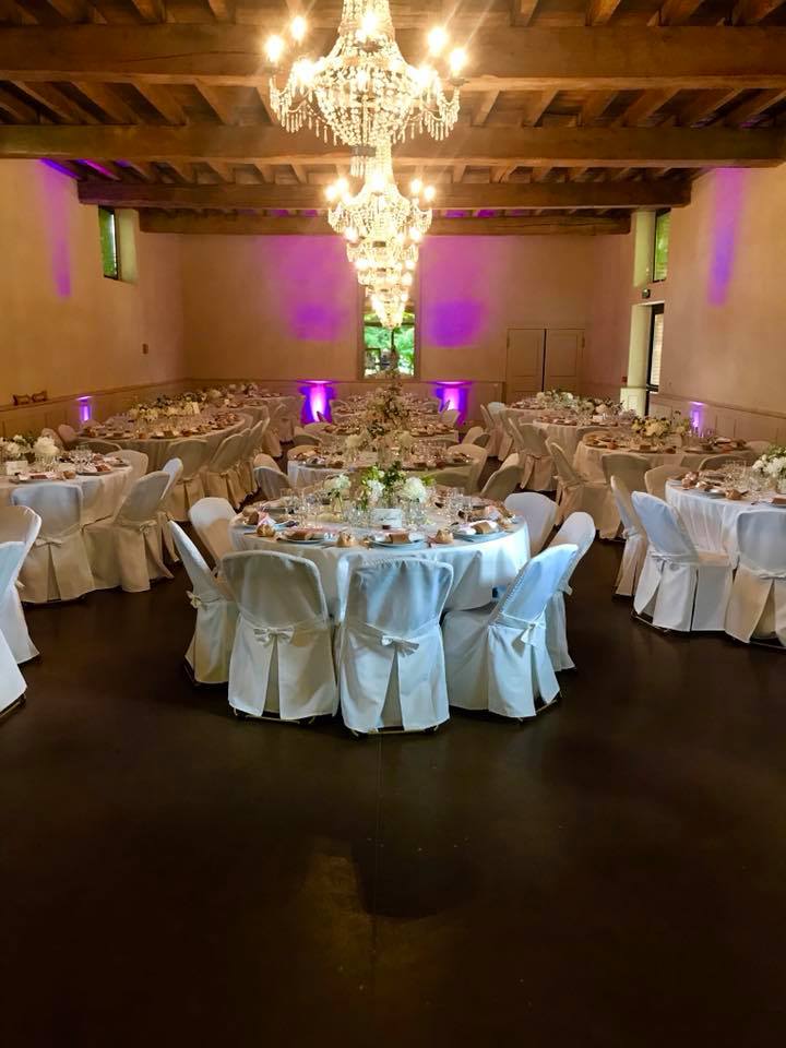 salle aménagée pour mariage